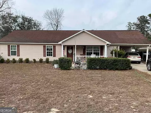 569 Bobcat Trl, Nicholls, GA 31554