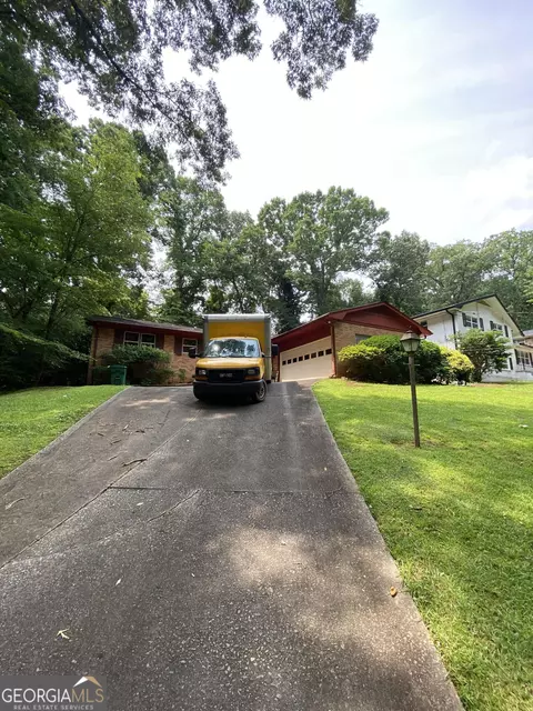 2464 Glenrock Dr, Decatur, GA 30032