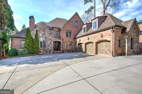 4076 Peachtree Dunwoody Rd NE, Atlanta, GA 30342