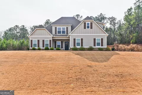 155 Creekside Ln, Forsyth, GA 31029