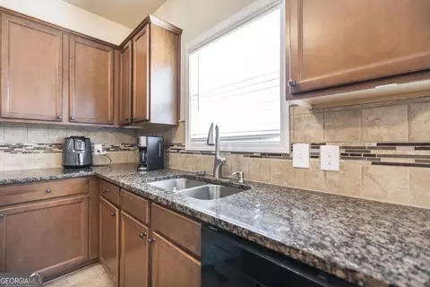 100 Meadows Walk Dr, Byron, GA 31008 photo 11