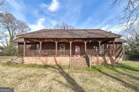 134 College St, Royston, GA 30662