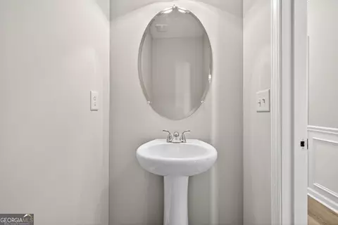Bath - 1734 Snapping Ct, Winder, GA 30680 photo 1 of 4