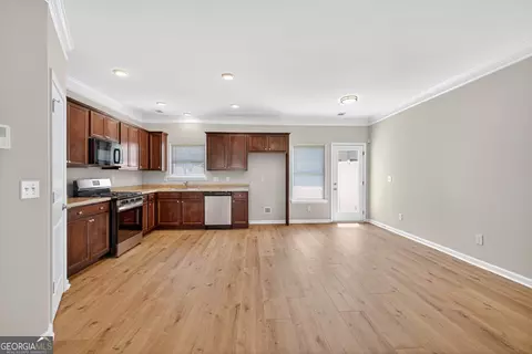 1734 Snapping Ct, Winder, GA 30680