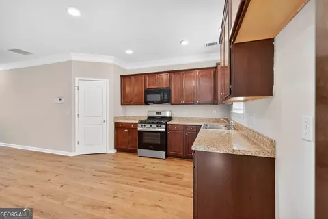 Kitchen - 1734 Snapping Ct, Winder, GA 30680 photo 1 of 2
