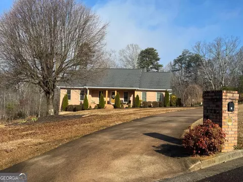 1285 Smithdale Heights Dr, Cumming, GA 30040