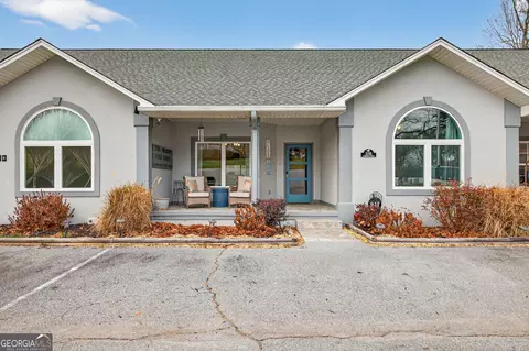 209 N Berrong St, Hiawassee, GA 30546