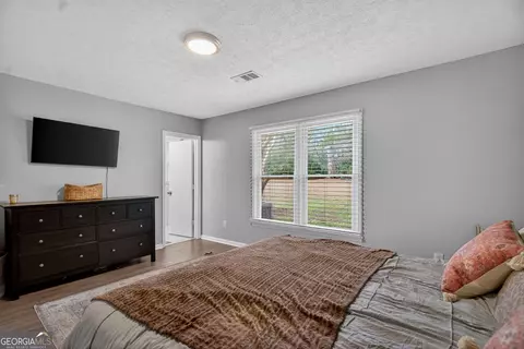 Bedroom - 107 N Barnard Ave, Lagrange, GA 30241 photo 2 of 4