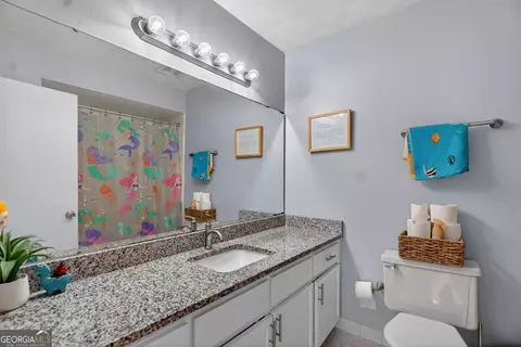 Bath - 107 N Barnard Ave, Lagrange, GA 30241 photo 2 of 2