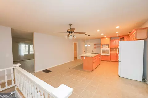 Kitchen - 207 N View Pointe Dr, Lagrange, GA 30241 photo 4 of 5
