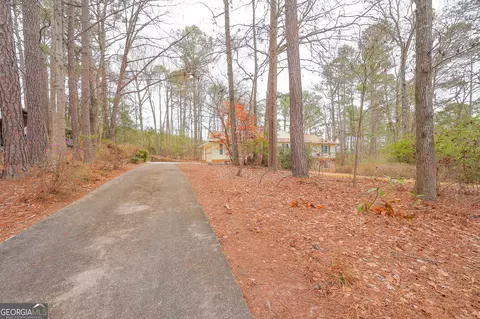 Exterior - 207 N View Pointe Dr, Lagrange, GA 30241 photo 5 of 11