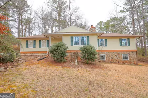 207 N View Pointe Dr, Lagrange, GA 30241