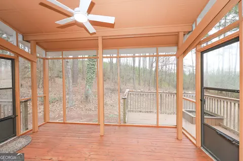 Exterior - 207 N View Pointe Dr, Lagrange, GA 30241 photo 9 of 11