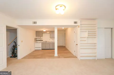 Living - 207 N View Pointe Dr, Lagrange, GA 30241 photo 9 of 10