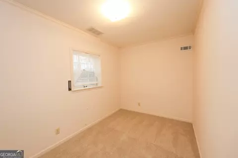 Bedroom - 207 N View Pointe Dr, Lagrange, GA 30241 photo 8 of 8