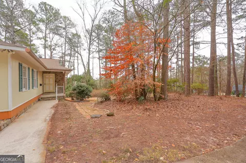 Exterior - 207 N View Pointe Dr, Lagrange, GA 30241 photo 3 of 11