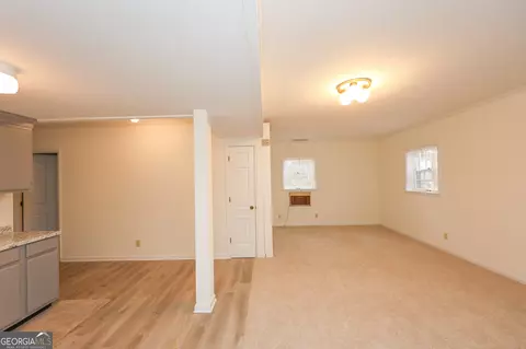 Living - 207 N View Pointe Dr, Lagrange, GA 30241 photo 6 of 10