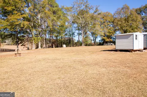 Exterior - 106 Jandale Dr, Lagrange, GA 30241 photo 9 of 10