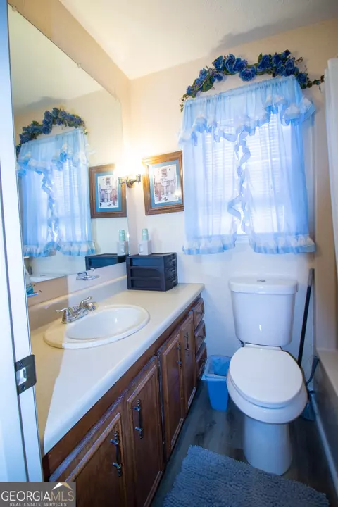 Bath - 106 Jandale Dr, Lagrange, GA 30241 photo 2 of 4