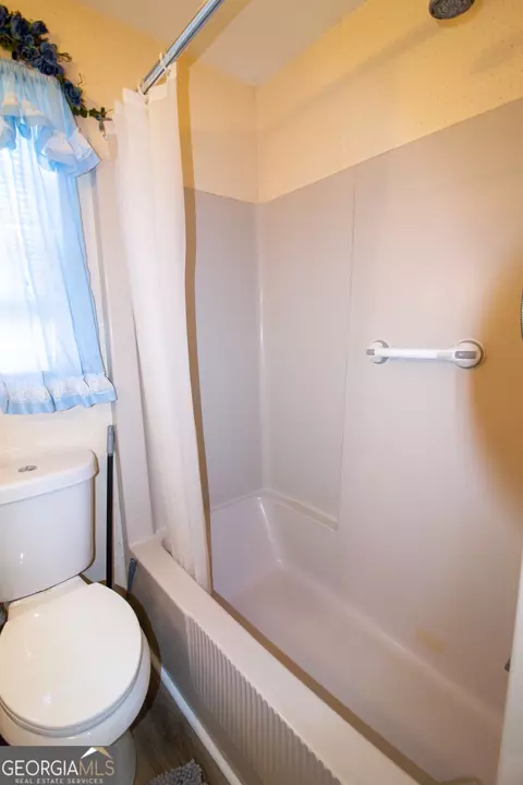 Bath - 106 Jandale Dr, Lagrange, GA 30241 photo 4 of 4