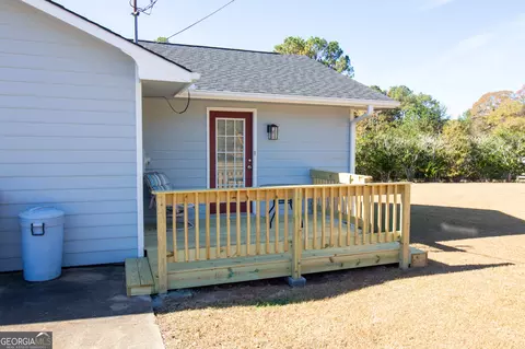 Exterior - 106 Jandale Dr, Lagrange, GA 30241 photo 7 of 10