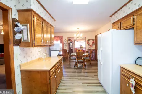 Entry Way - 106 Jandale Dr, Lagrange, GA 30241 photo 1 of 3