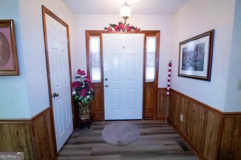 Entry Way - 106 Jandale Dr, Lagrange, GA 30241 photo 3 of 3