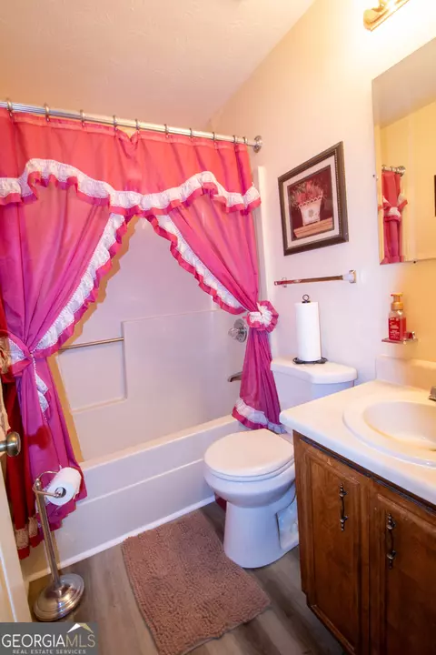 Bath - 106 Jandale Dr, Lagrange, GA 30241 photo 1 of 4