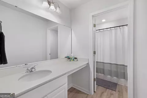 Bath - 39 Easy St, Guyton, GA 31312 photo 2 of 4