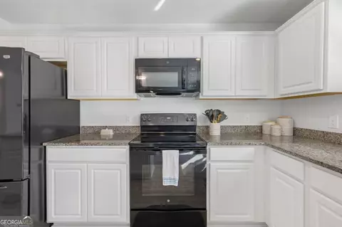 Kitchen - 39 Easy St, Guyton, GA 31312 photo 5 of 7