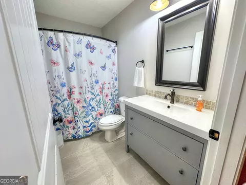 Bath - 106 Woodstream Trl, Lagrange, GA 30240 photo 4 of 4