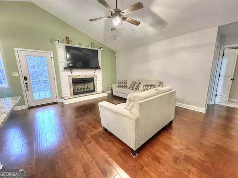 Living - 106 Woodstream Trl, Lagrange, GA 30240 photo 1 of 1
