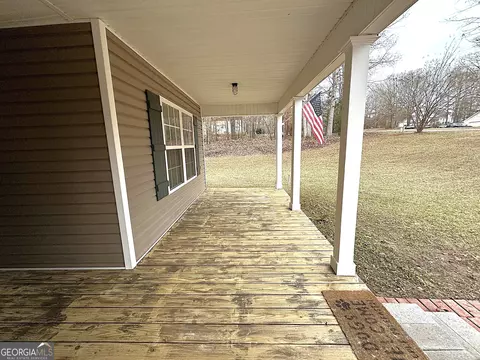 Exterior - 106 Woodstream Trl, Lagrange, GA 30240 photo 2 of 5
