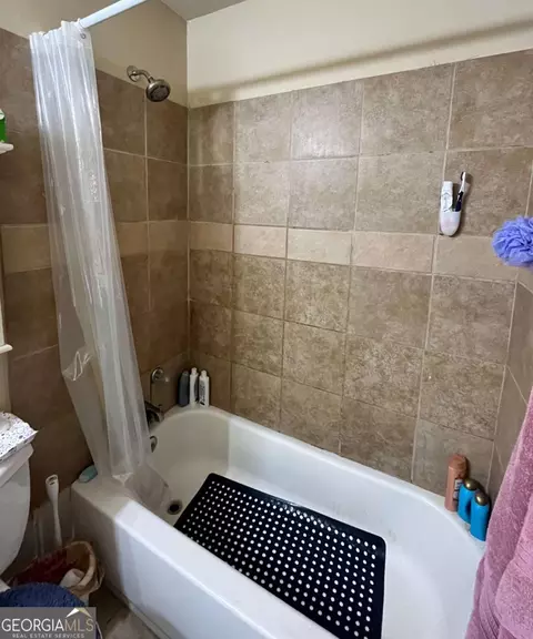 Bath - 1015 Smith Chapel Rd, Monroe, GA 30656 photo 4 of 4