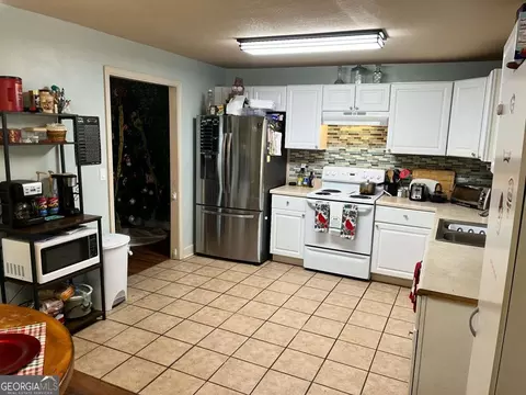 Kitchen - 1015 Smith Chapel Rd, Monroe, GA 30656 photo 1 of 1