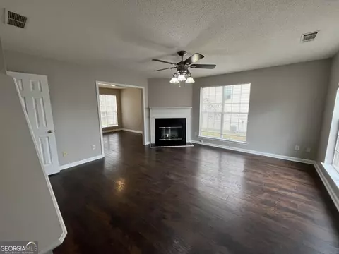 Living - 156 Galway Ln, Hampton, GA 30228 photo 1 of 7