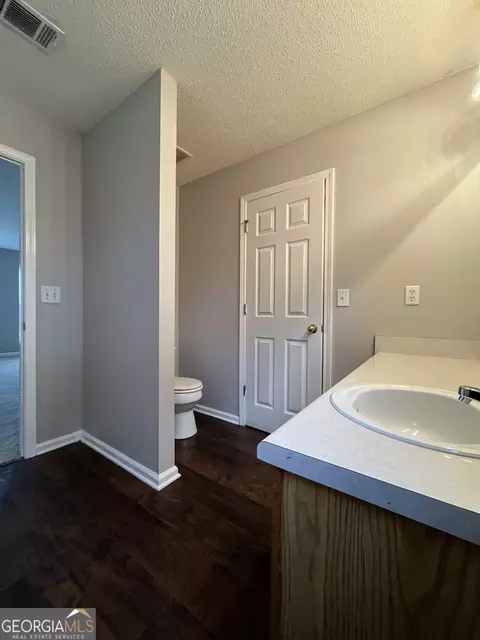 Bath - 156 Galway Ln, Hampton, GA 30228 photo 3 of 4