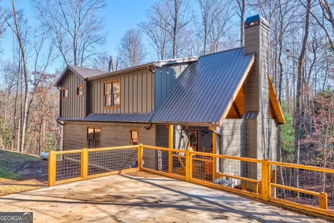 60 Cherokee Trl, Ellijay, GA 30540