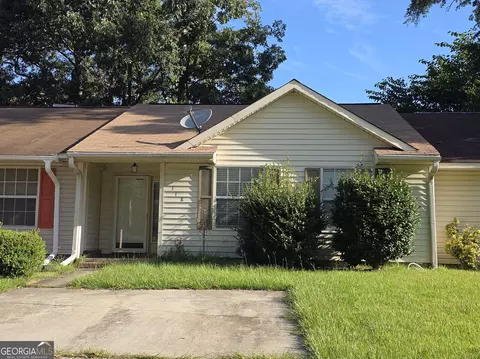 318 Somerset Dr, Warner Robins, GA 31088