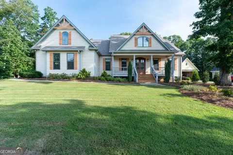 7609 Fern Ln, Lula, GA 30554