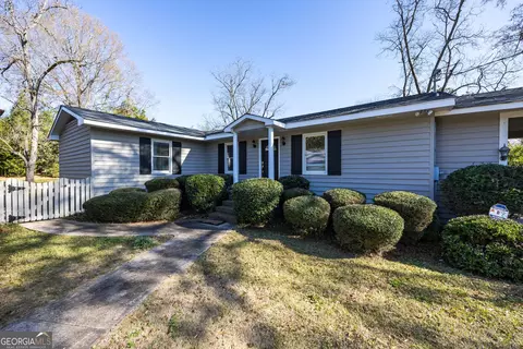 155 W Johnston St, Forsyth, GA 31029
