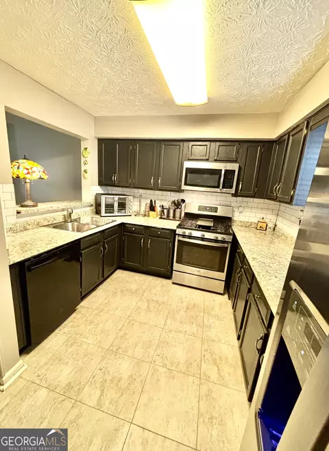 Kitchen - 6428 Pinebark Way, Morrow, GA 30260 photo 1 of 2