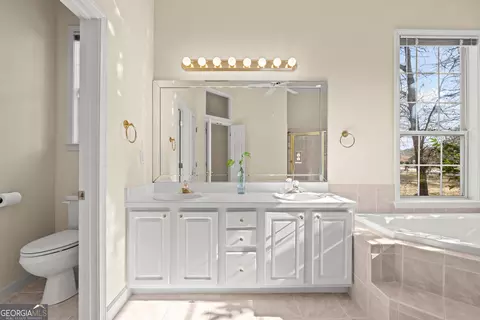 Bath - 196 Lakeridge Dr, Temple, GA 30179 photo 2 of 6