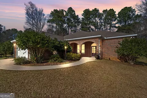Exterior - 196 Lakeridge Dr, Temple, GA 30179 photo 3 of 15