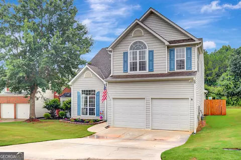 45 Titleist Ct, Newnan, GA 30265