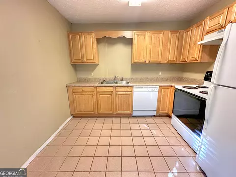 Kitchen - 133 Garfield St, Lagrange, GA 30240 photo 2 of 2