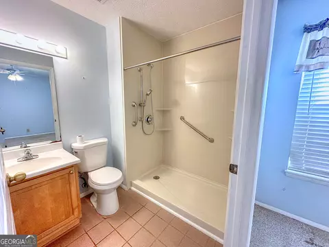 Bath - 133 Garfield St, Lagrange, GA 30240 photo 1 of 4