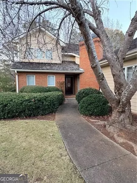 2590 Camden Glen Ct, Roswell, GA 30076