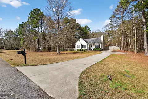 Exterior - 118 Ridgeway Rd, Milner, GA 30257 photo 1 of 10