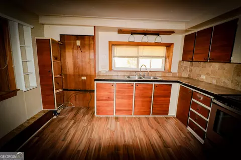 Kitchen - 2447 Williamson Rd, Williamson, GA 30292 photo 4 of 4